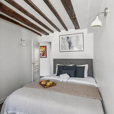 Madeleine & Champs-elysees - 2br - Vacation Apartment *