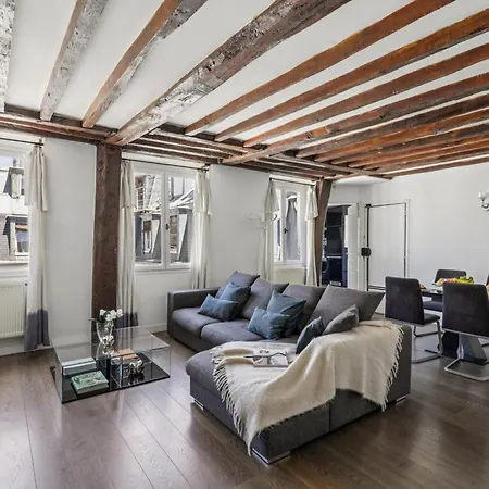 Madeleine & Champs-elysees - 2br - Vacation Apartment *